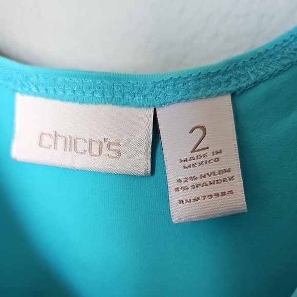 Chico's Tight Fit Sleeveless Scoop Neck Stretchy Turquoise Layer Tank Size 2 M/L - Picture 2 of 4
